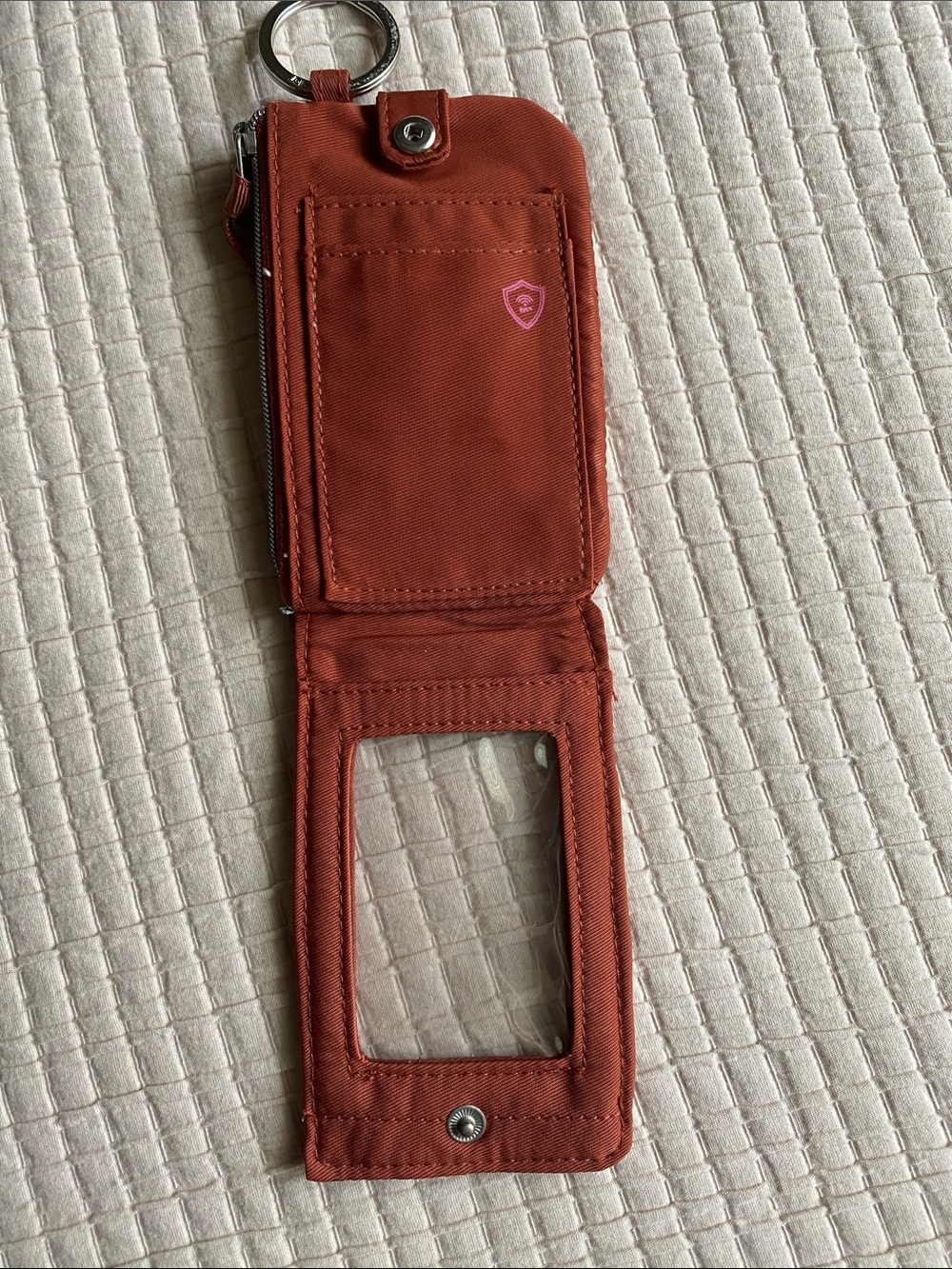 Vera Bradley Deluxe Zip ID case in Performance Twill in Toasted Terracotta - Picture 3 of 4